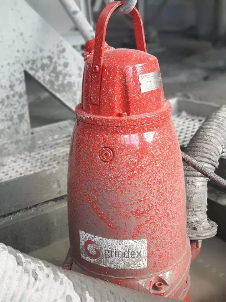 Grindex Bravo pumps are specifically designed to excel in applications where pumping fluids with high concentrations of abrasives, such as sand and stones, is required.